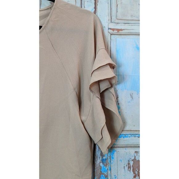 Umgee Womens Size Large Tan Ruffle Round Neck Short Flutter Sleeve Blouse Top - Picture 4 of 7